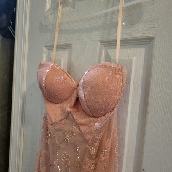 Party dress size M ( Color Peach) - Picture 5 of 9